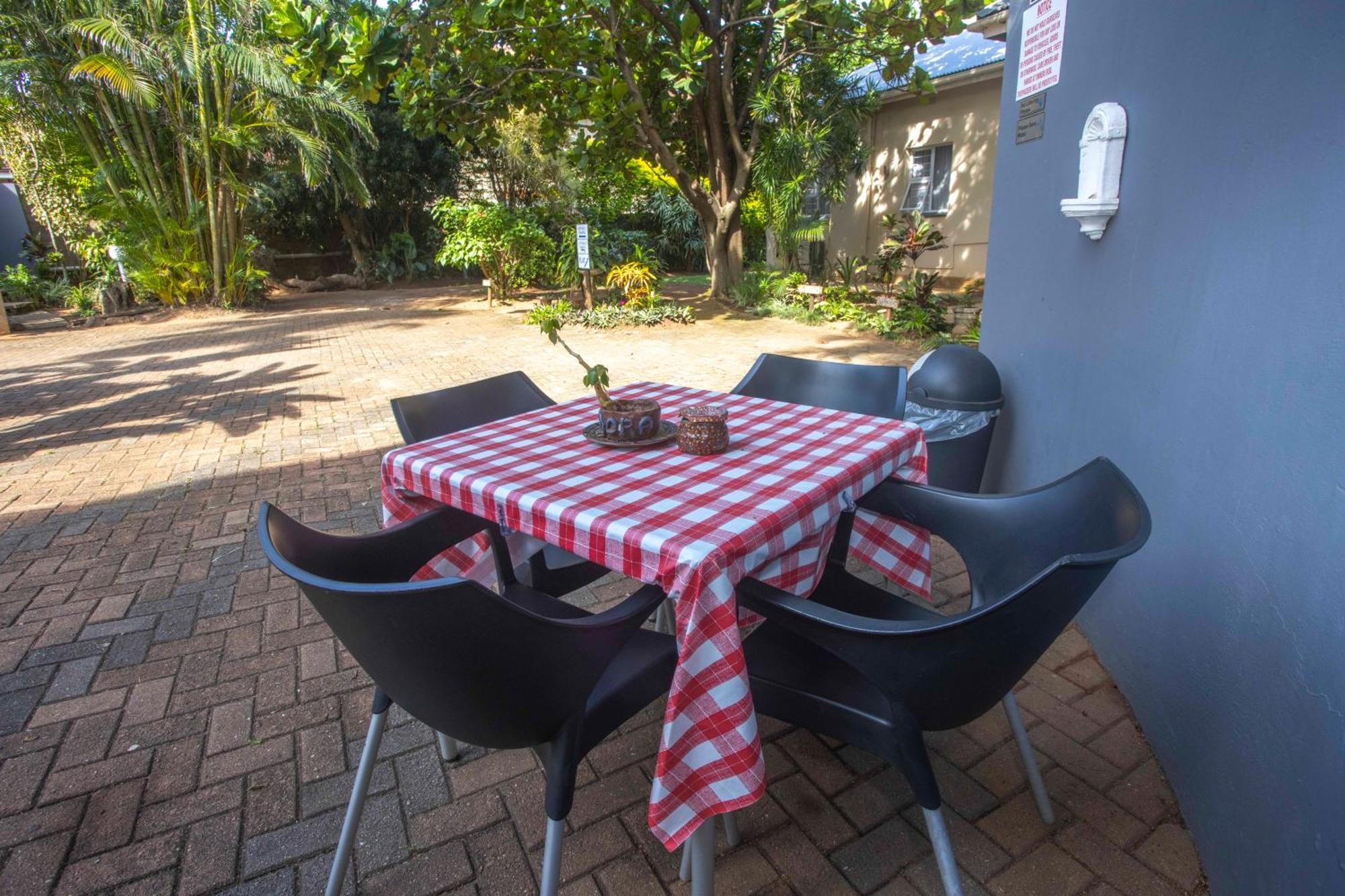 23 Ambleside Holiday Retreat By The Sea Port Shepstone Exterior foto